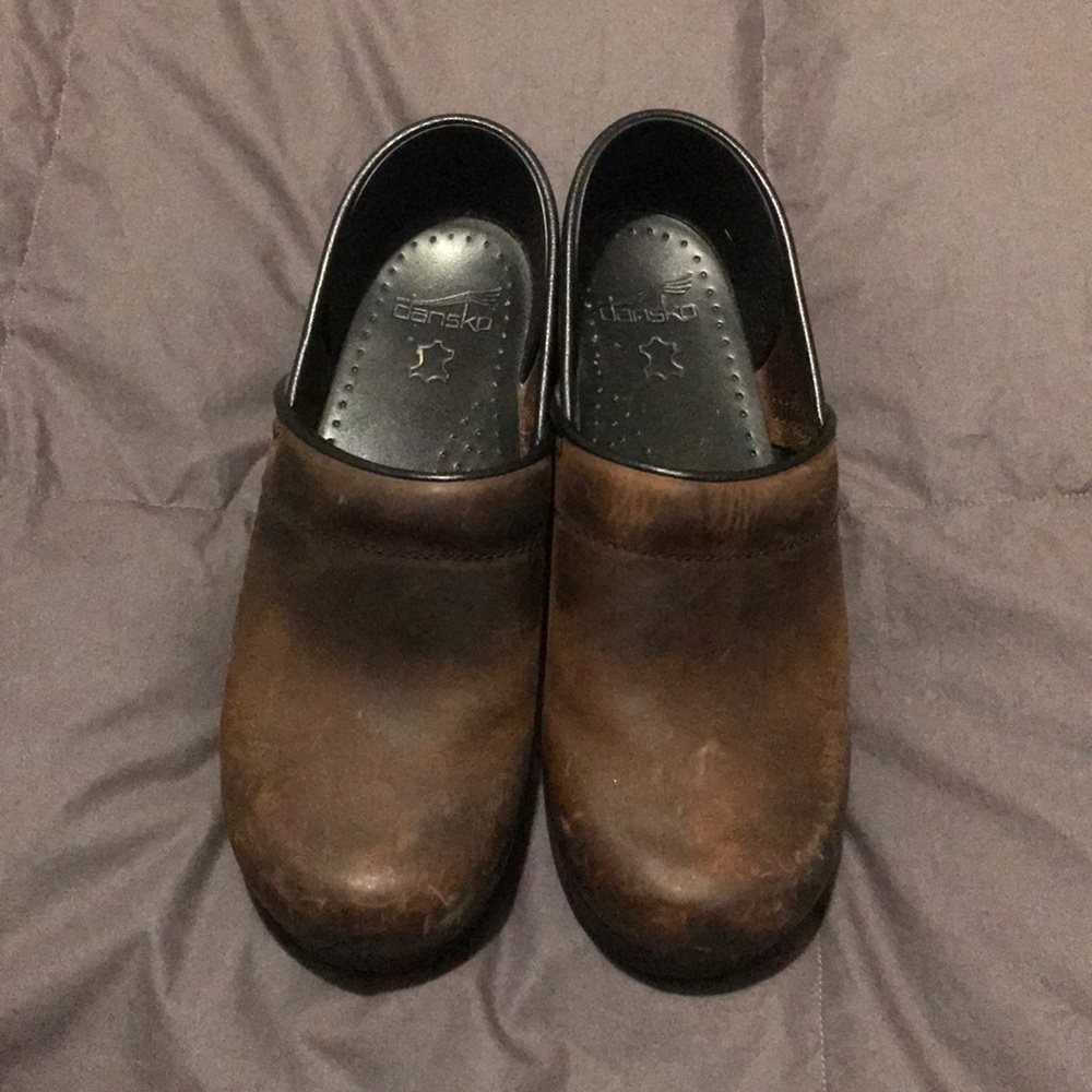 Dansko brown clogs